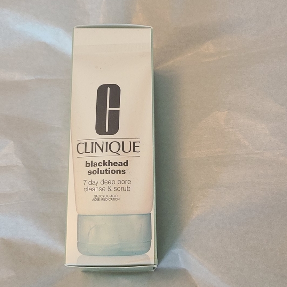 Clinique Blackhead Solutions - Picture 2 of 6